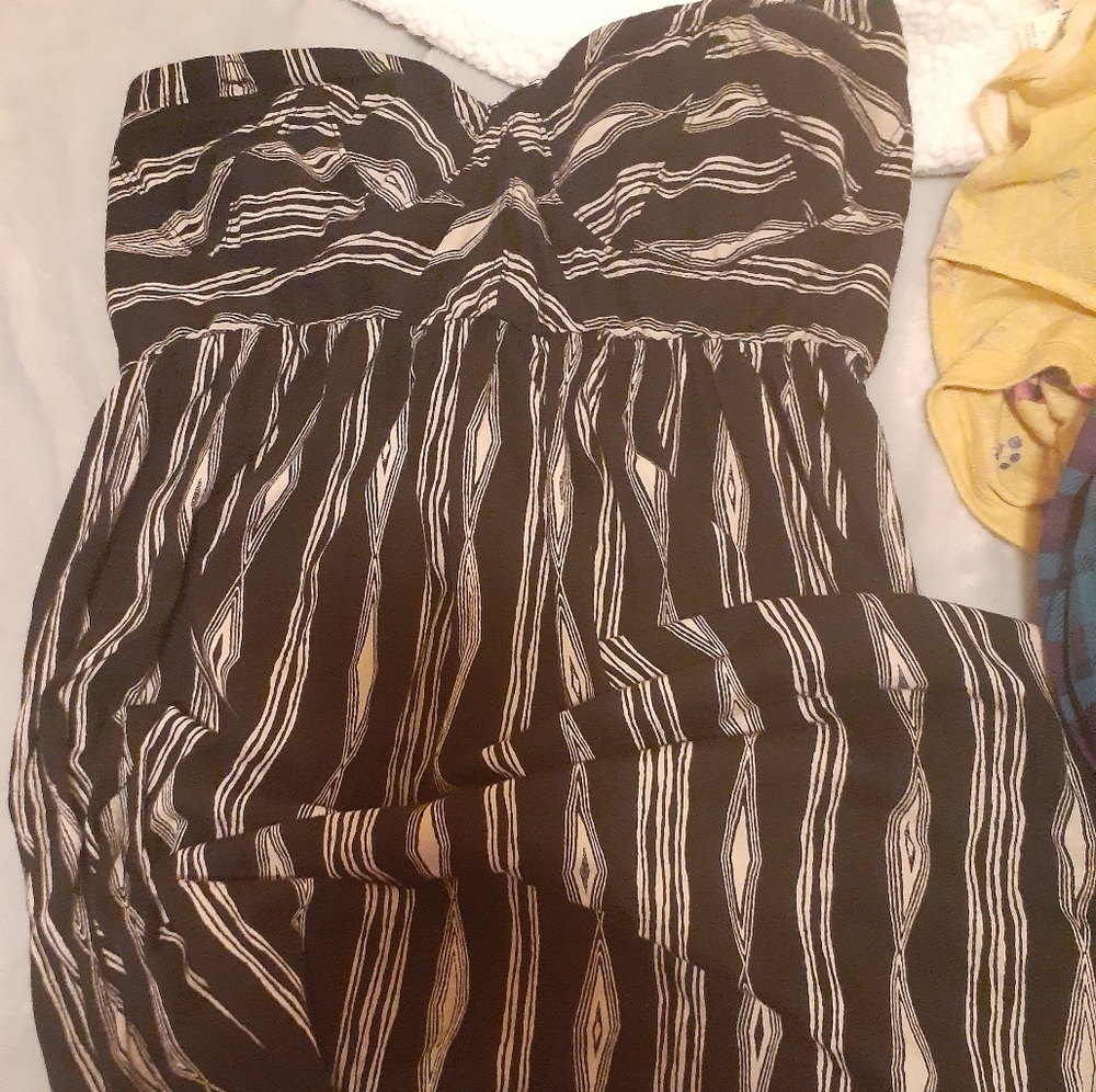 🖤Billabong strapless baby doll dress🖤